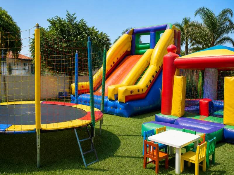 Especializada em Viamão-RS - RS com brinquedos infláveis para festas locais